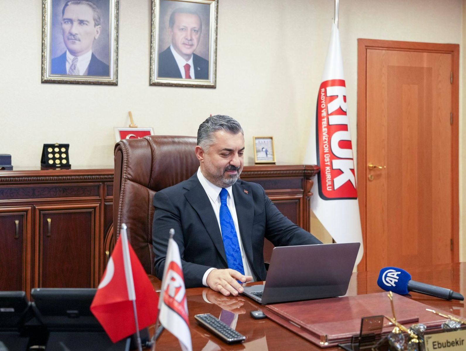 RTÜK Başkanı Ebubekir Şahin, Anadolu Ajansının "Yılın Kareleri" Oylamasına Katıldı