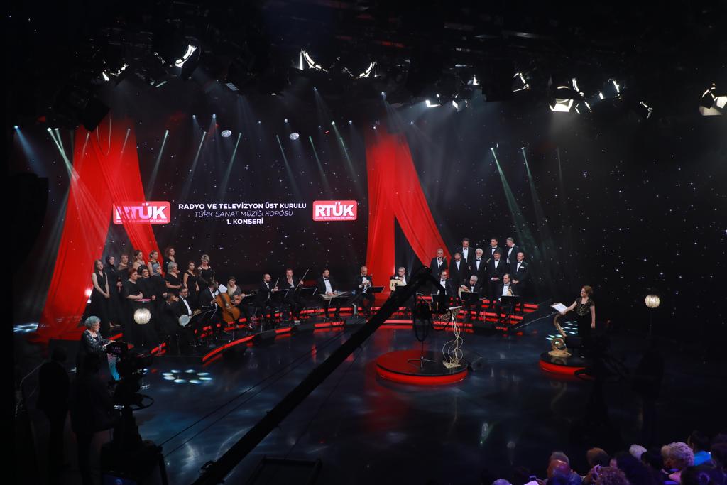 RTÜK Türk Sanat Müziği Korosu İlk Konserini Verdi