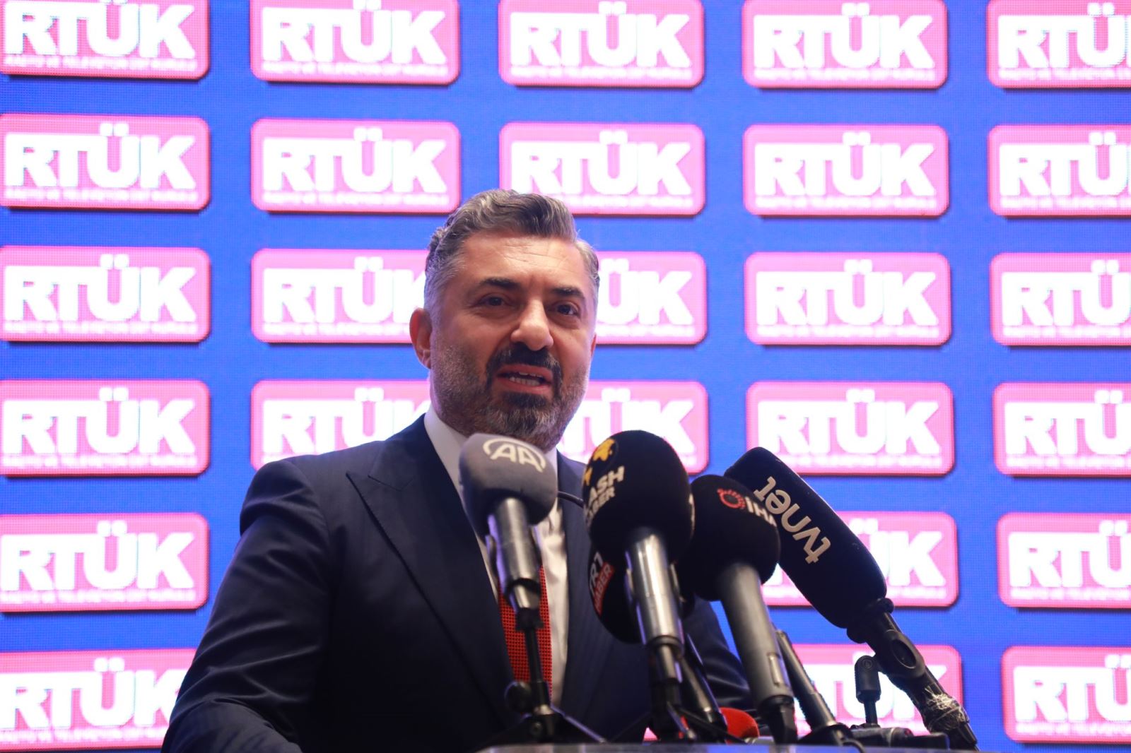 RTÜK Başkanı ŞAHİN "Gelenekselden Dijitale Medya ve Gençlik Zirvesi"nde Konuştu